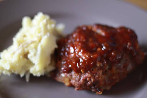 meatloaf, mashed potatoes