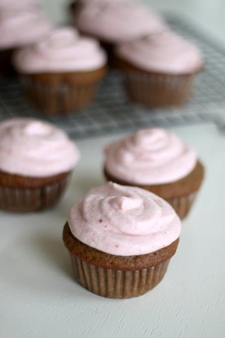 naturally flavored strawberry cupcakes