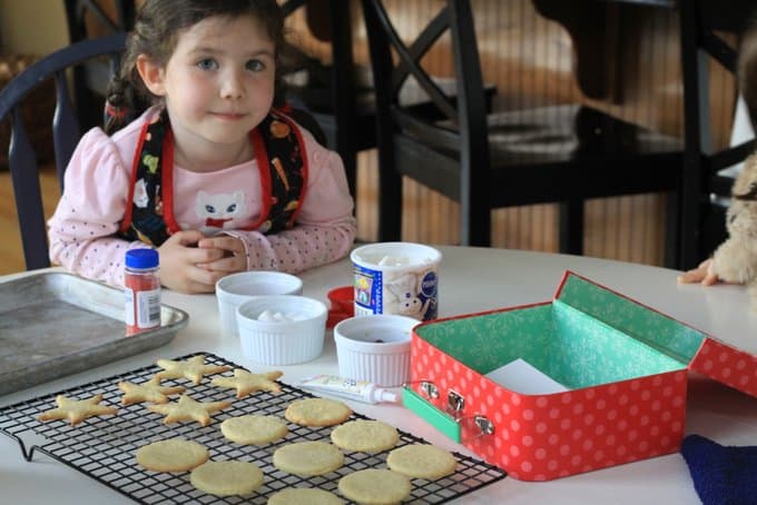 estelle getting ready to decorate