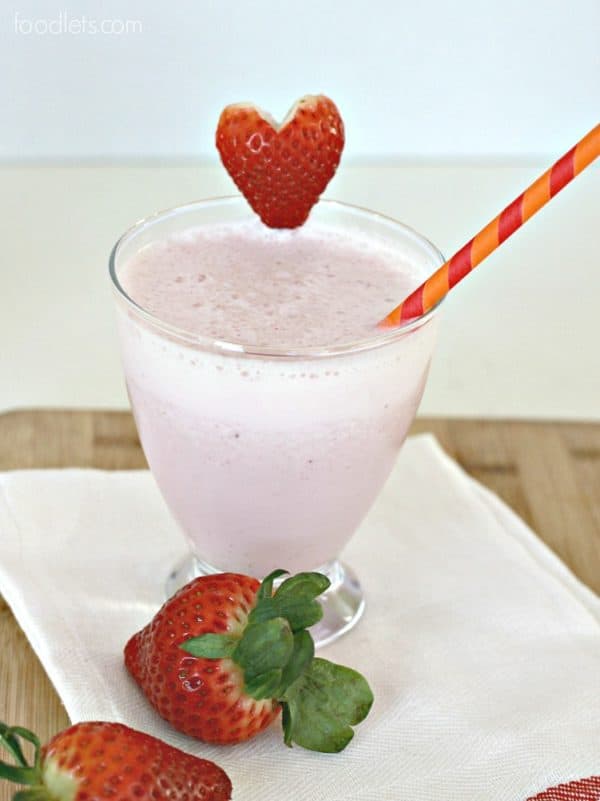 3Ingredient Silky Strawberry Mil