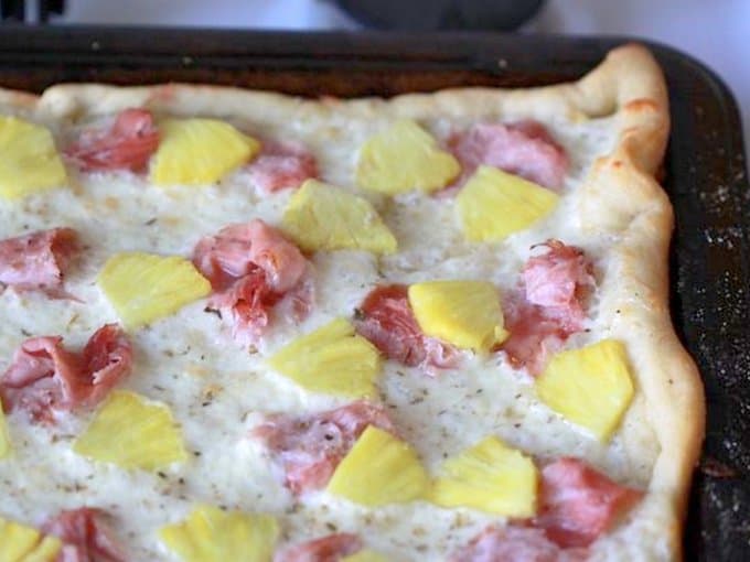 ham and pineapple pizza, foodlets