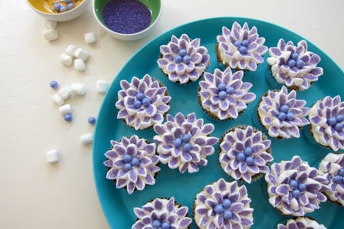 purple marshmallow flower cupcakes, foodlets.com