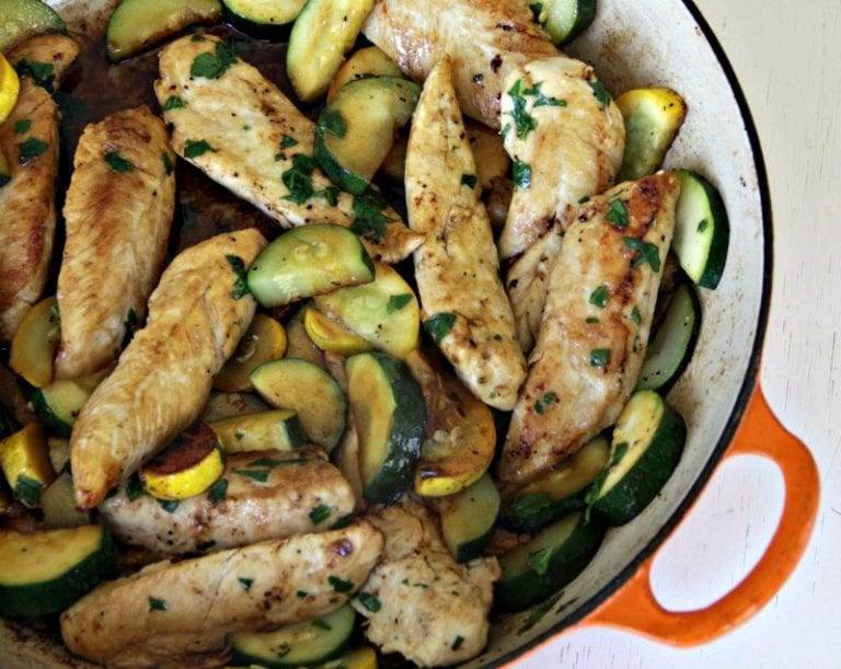 10-Minute Buttery Chicken With Zucchini & Herbs - Foodlets