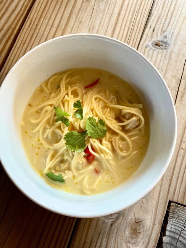 coconut curry soup with chicken and noodles