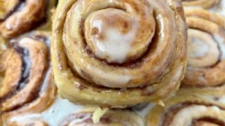 https://foodlets.com/wp-content/uploads/2023/06/TikTok-cinnamon-rolls-2-320x180.jpg