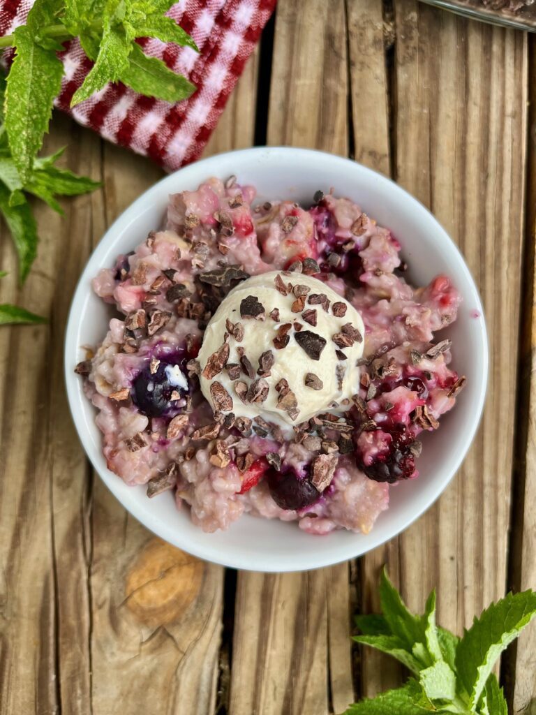 Oatmeal with frozen fruit